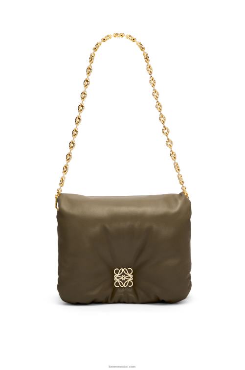 verde caqui oscuro bolso puffer goya de napa de cordero brillante Loewe R8J8Z465 mujer