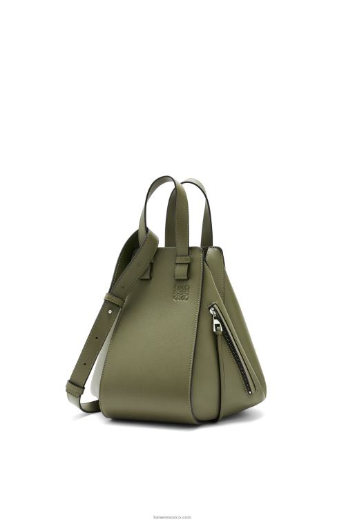 aguacate verde bolso hamaca pequeño de piel de becerro clásica Loewe R8J8Z524 mujer
