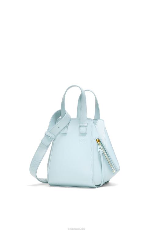 aguamarina Bolso compacto hamaca de piel de becerro satinada Loewe R8J8Z460 mujer