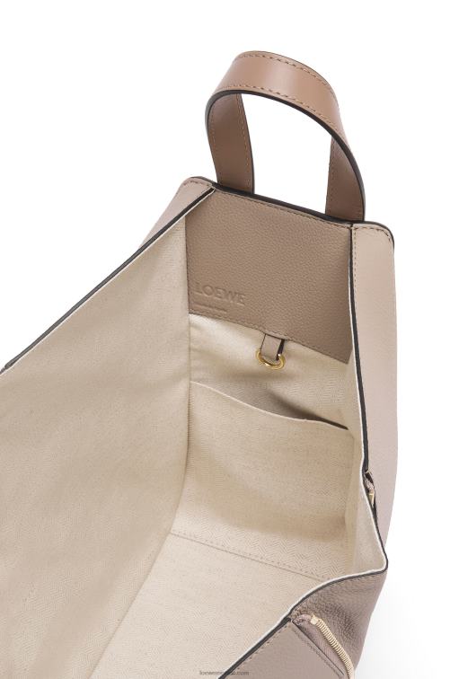 arena bolso hamaca pequeño de suave piel de becerro graneada Loewe R8J8Z477 mujer