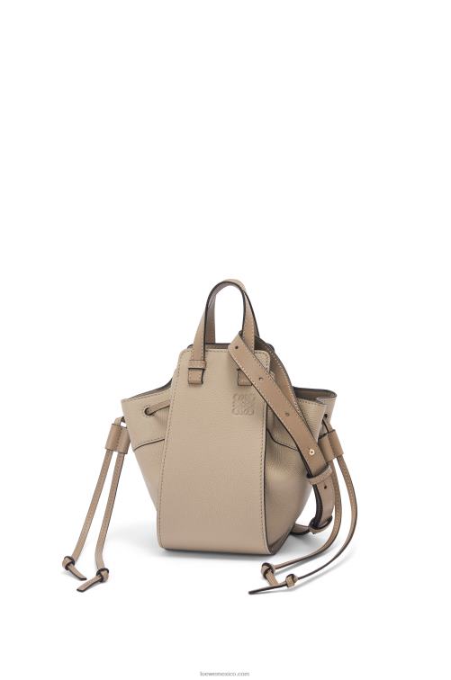 arena mini hamaca con cordón de suave piel de becerro granulada Loewe R8J8Z289 mujer