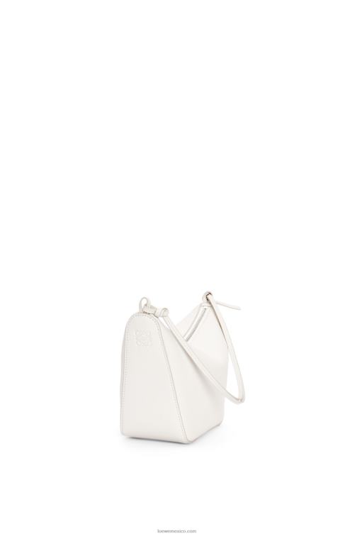 blanco suave bolso hobo mini hammock de piel de becerro clásica Loewe R8J8Z324 mujer