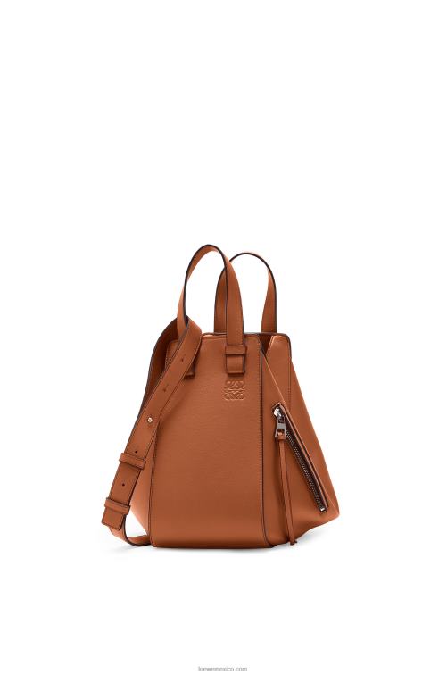broncearse bolso hamaca pequeño de piel de becerro clásica Loewe R8J8Z469 mujer