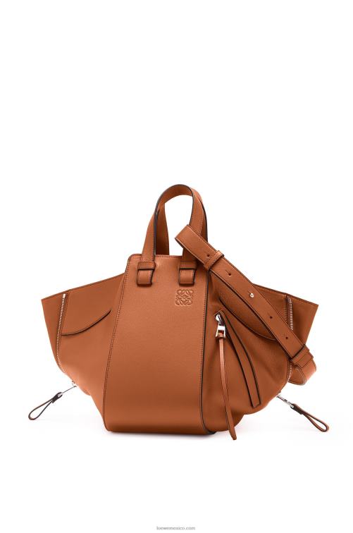 broncearse bolso hamaca pequeño de piel de becerro clásica Loewe R8J8Z469 mujer