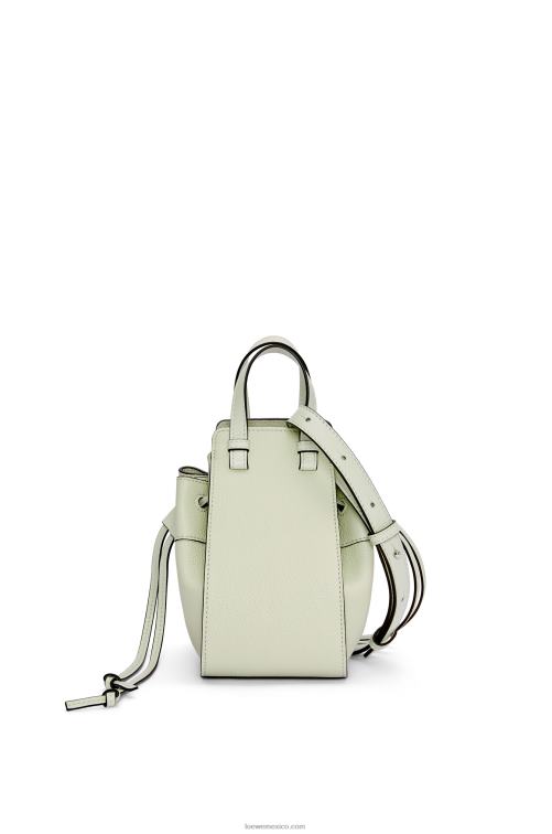 celadón claro mini hamaca con cordón de suave piel de becerro granulada Loewe R8J8Z244 mujer