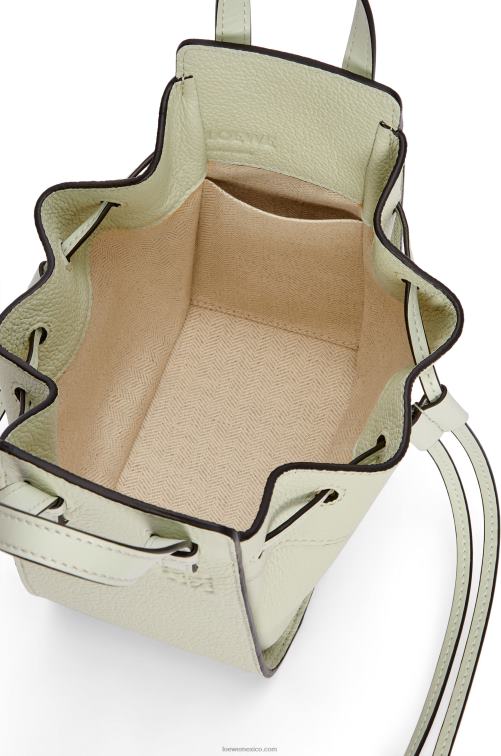 celadón claro mini hamaca con cordón de suave piel de becerro granulada Loewe R8J8Z244 mujer