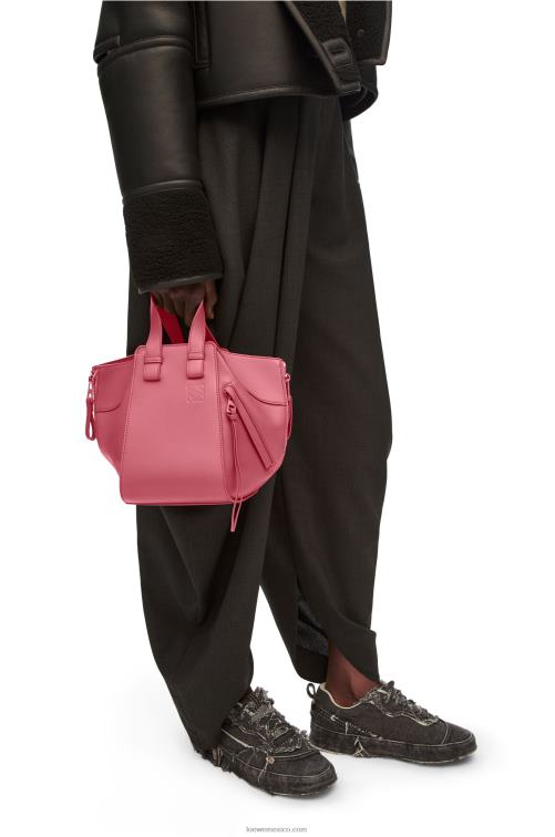 ciruela Bolso compacto hamaca de piel de becerro satinada Loewe R8J8Z488 mujer