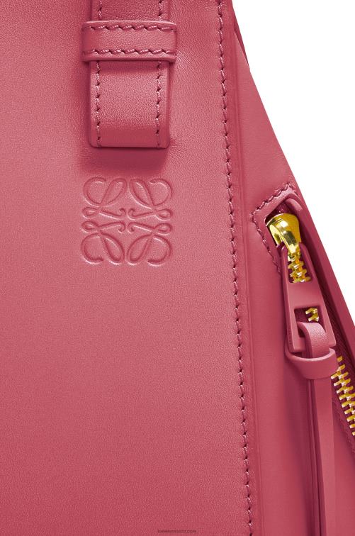 ciruela Bolso compacto hamaca de piel de becerro satinada Loewe R8J8Z488 mujer
