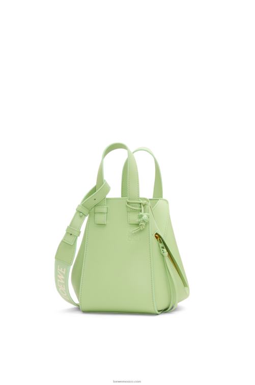 esmalte verde lima hamaca compacta de piel de becerro satinada Loewe R8J8Z408 mujer