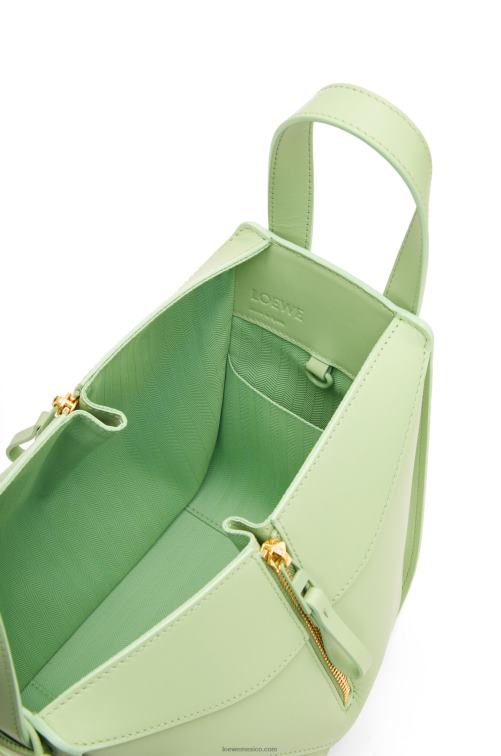 esmalte verde lima hamaca compacta de piel de becerro satinada Loewe R8J8Z408 mujer