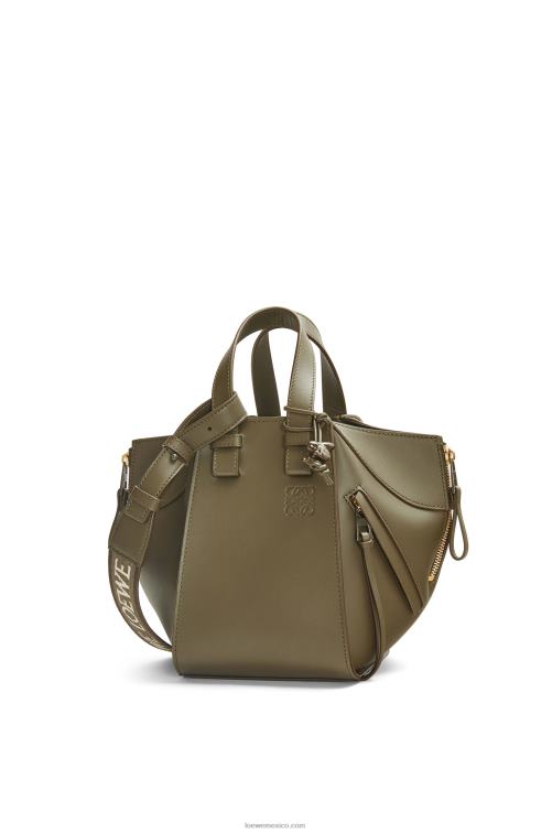 glaseado de polvo de té hamaca compacta de piel de becerro satinada Loewe R8J8Z431 mujer