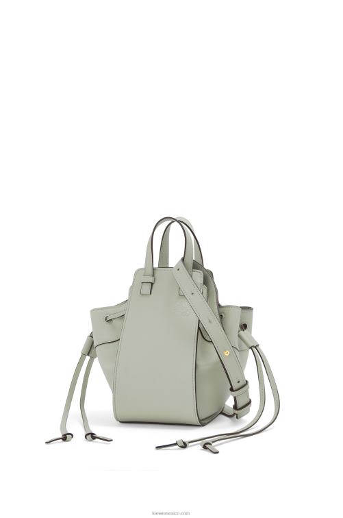 gris ceniza mini hamaca con cordón en piel de becerro clásica Loewe R8J8Z290 mujer