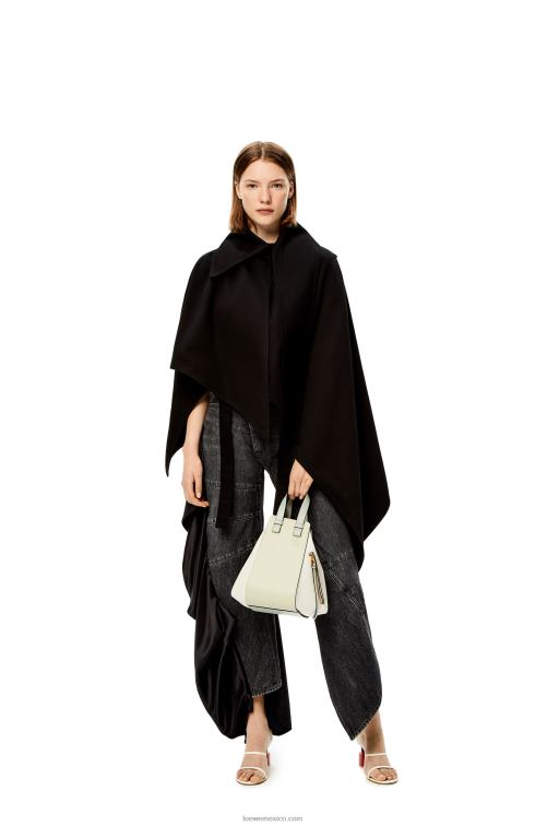 gris ceniza/verde marmol bolso hamaca pequeño de piel de becerro clásica Loewe R8J8Z514 mujer