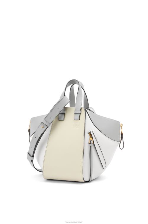 gris ceniza/verde marmol bolso hamaca pequeño de piel de becerro clásica Loewe R8J8Z514 mujer