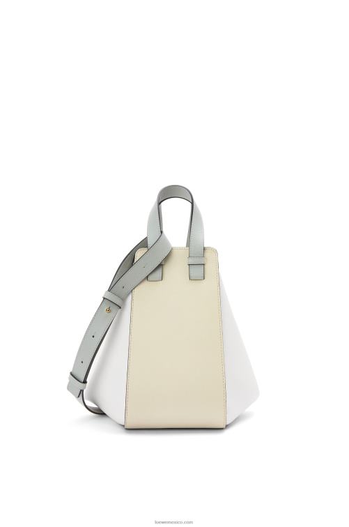 gris ceniza/verde marmol bolso hamaca pequeño de piel de becerro clásica Loewe R8J8Z514 mujer