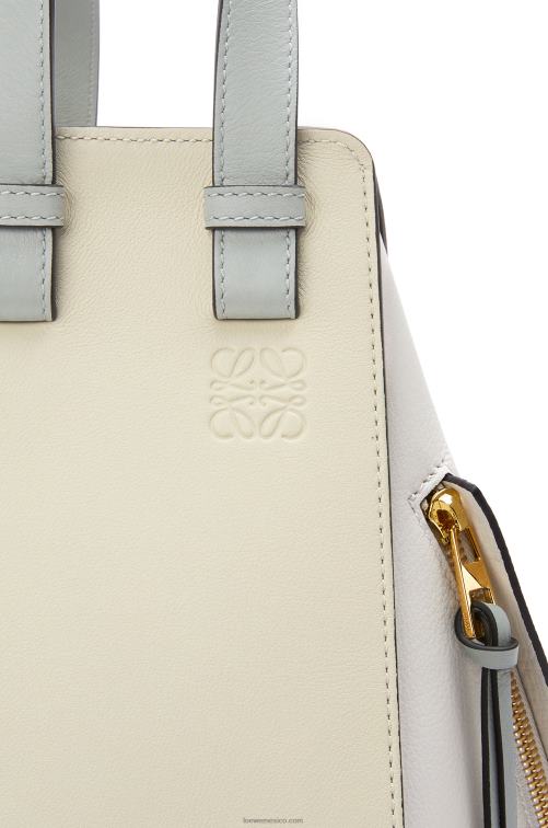 gris ceniza/verde marmol bolso hamaca pequeño de piel de becerro clásica Loewe R8J8Z514 mujer