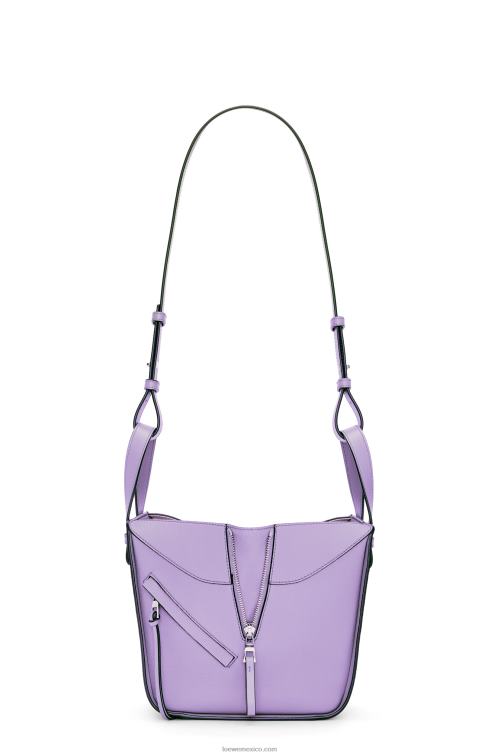 malva claro bolso hamaca compacto de suave piel de becerro graneada Loewe R8J8Z406 mujer