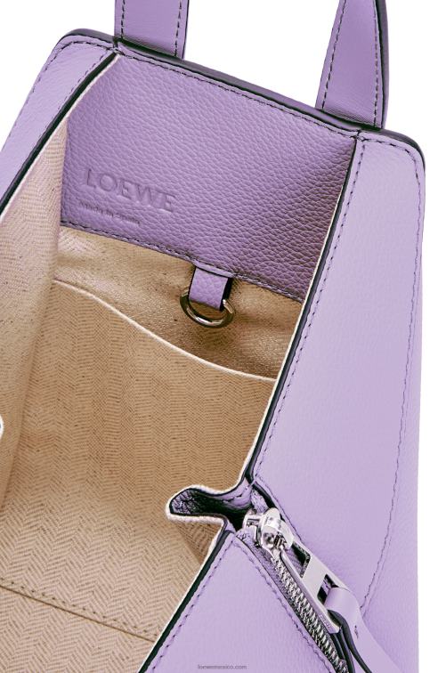 malva claro bolso hamaca compacto de suave piel de becerro graneada Loewe R8J8Z406 mujer