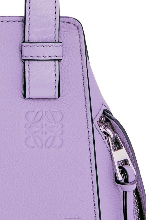 malva claro bolso hamaca compacto de suave piel de becerro graneada Loewe R8J8Z406 mujer
