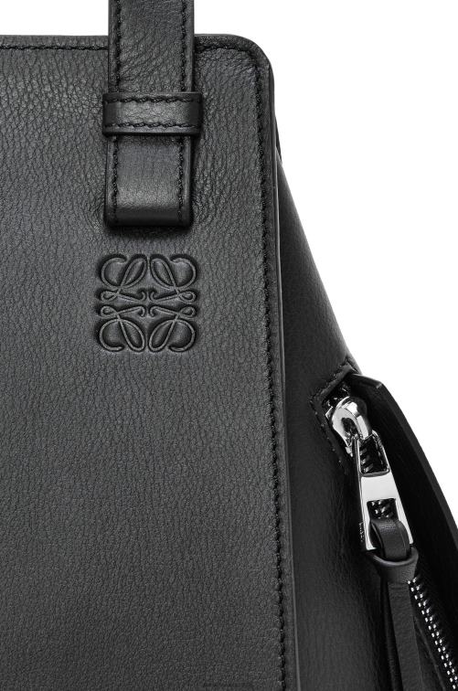 negro bolso hamaca pequeño de piel de becerro clásica Loewe R8J8Z341 mujer