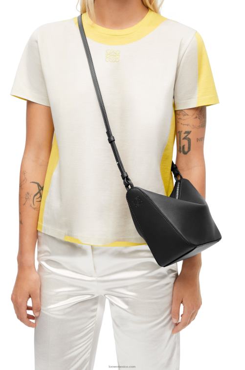 negro bolso hobo mini hammock de piel de becerro clásica Loewe R8J8Z329 mujer
