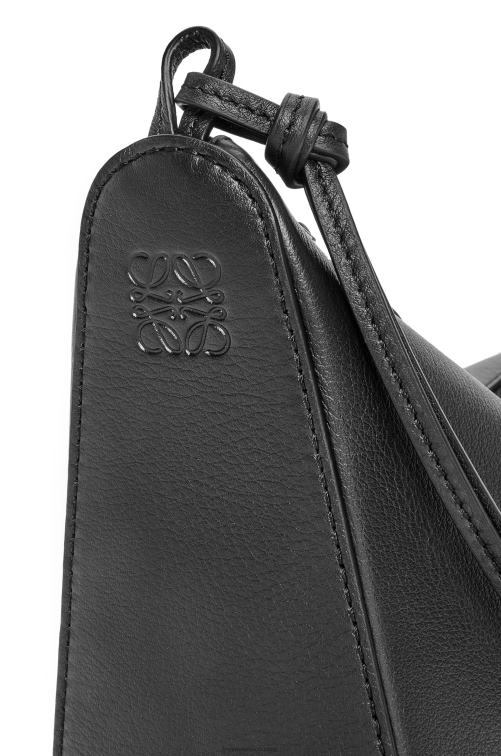 negro bolso hobo mini hammock de piel de becerro clásica Loewe R8J8Z329 mujer