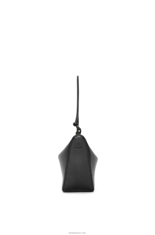 negro bolso hobo mini hammock de piel de becerro clásica Loewe R8J8Z329 mujer