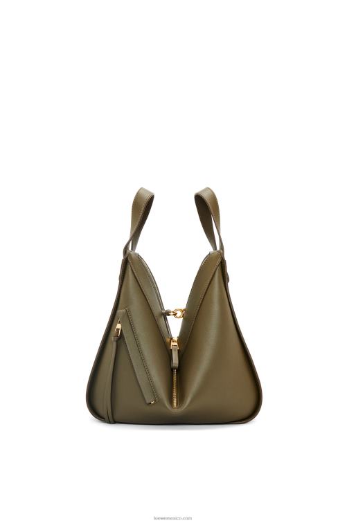 verde caqui oscuro bolso hamaca pequeño de piel de becerro clásica Loewe R8J8Z371 mujer