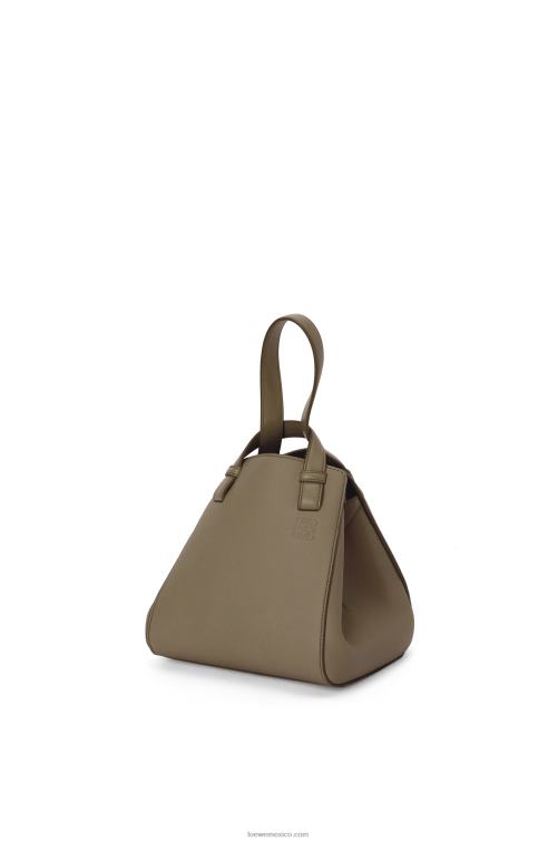 verde laurel bolso hammock nugget de suave piel de becerro granulada Loewe R8J8Z500 mujer