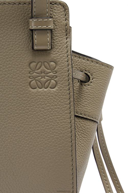 verde laurel mini hamaca con cordón de suave piel de becerro granulada Loewe R8J8Z241 mujer