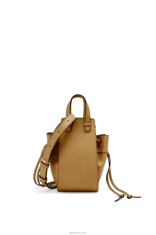 verde ocre mini hamaca con cordón en piel de becerro clásica Loewe R8J8Z243 mujer