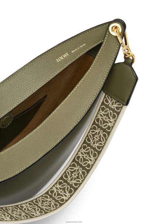 aguacate verde bolso luna de piel de becerro satinada y jacquard Loewe R8J8Z511 mujer