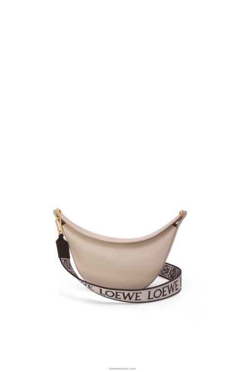 avena ligera Bolso luna pequeño de piel de becerro satinada y jacquard Loewe R8J8Z475 mujer