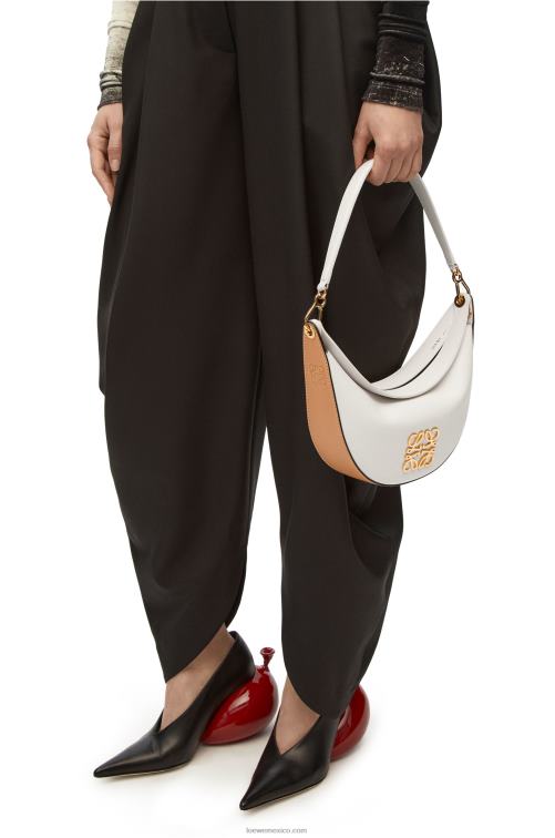 blanco suave/natural bolso luna pequeño de piel de becerro satinada Loewe R8J8Z449 mujer