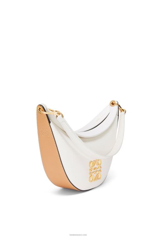 blanco suave/natural bolso luna pequeño de piel de becerro satinada Loewe R8J8Z449 mujer