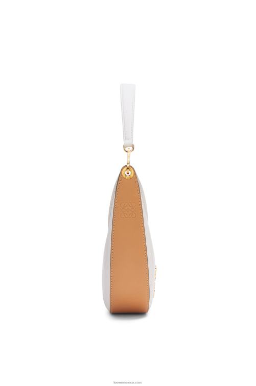 blanco suave/natural bolso luna pequeño de piel de becerro satinada Loewe R8J8Z449 mujer