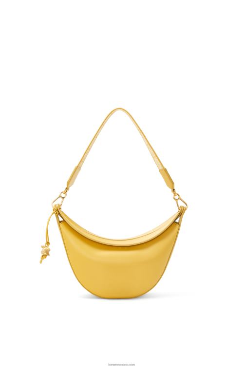 glaseado amarillo pálido luna pequeña de piel de becerro satinada Loewe R8J8Z454 mujer