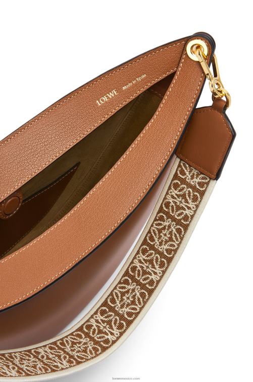 pacana bolso luna de piel de becerro satinada y jacquard Loewe R8J8Z453 mujer