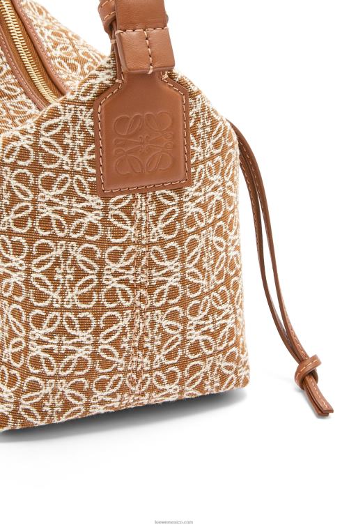 bronceado/pacana bolso cubi pequeño de jacquard anagrama y piel de becerro Loewe R8J8Z504 mujer