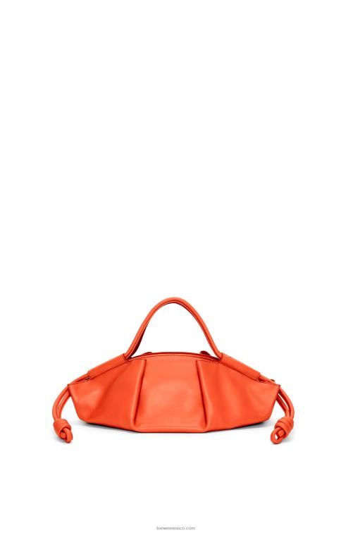 amanecer naranja bolso paseo pequeño de piel de becerro napa brillante Loewe R8J8Z349 mujer