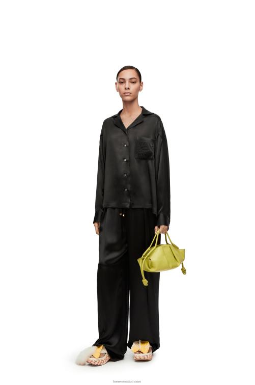 amarillo lima bolso paseo pequeño de piel de becerro napa brillante Loewe R8J8Z419 mujer