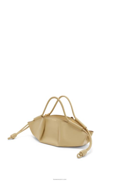 arcilla verde bolso paseo pequeño de piel de becerro napa brillante Loewe R8J8Z350 mujer