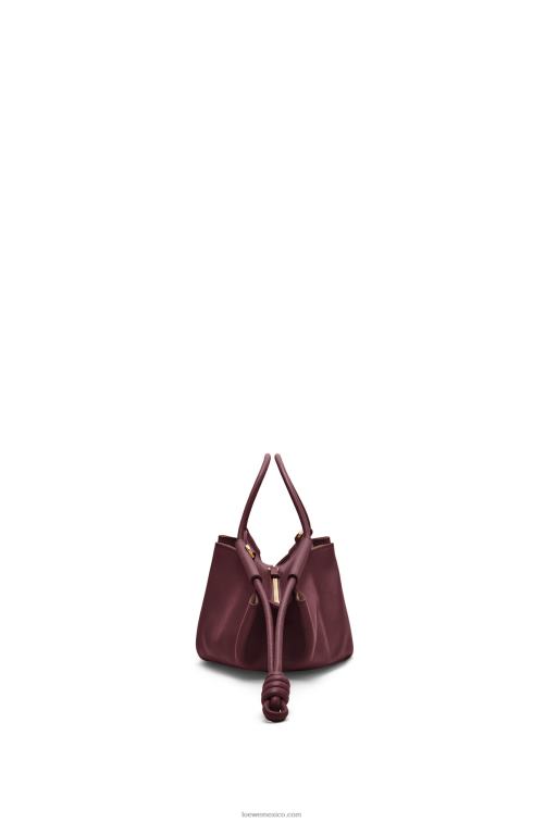 borgoña bolso paseo pequeño de piel de becerro napa brillante Loewe R8J8Z414 mujer