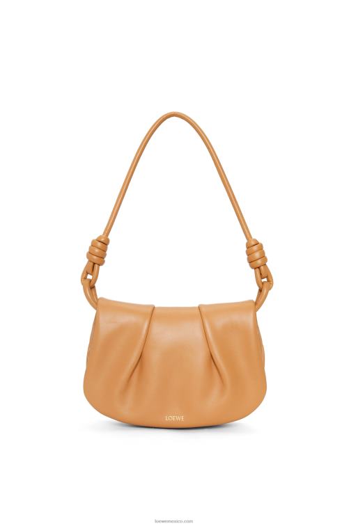 cálido desierto bolso satchel paseo de piel de becerro napa brillante Loewe R8J8Z334 mujer