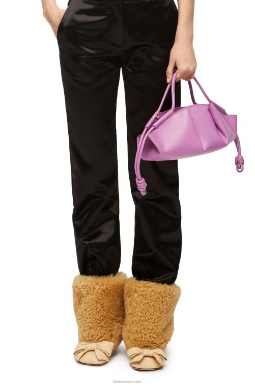 jara bolso paseo pequeño de piel de becerro napa brillante Loewe R8J8Z348 mujer