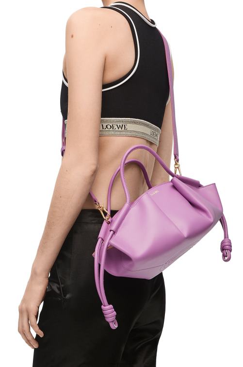 jara bolso paseo pequeño de piel de becerro napa brillante Loewe R8J8Z348 mujer