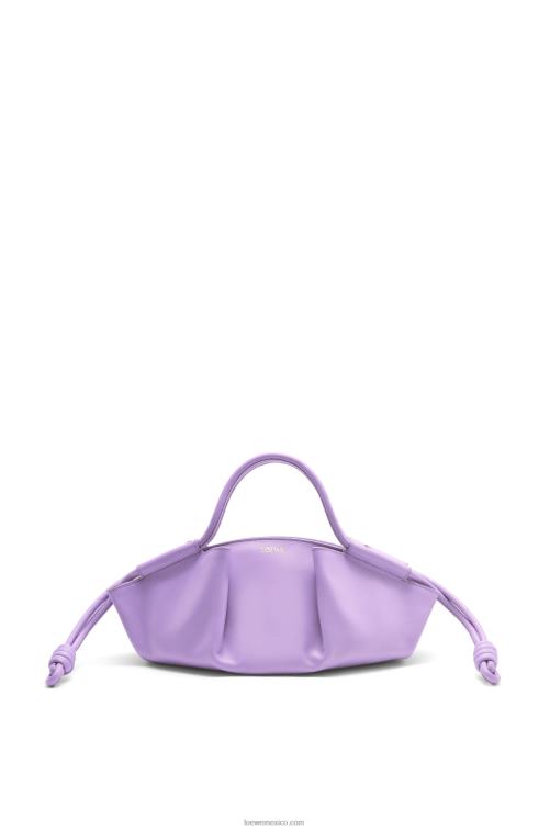 malva claro bolso paseo pequeño de piel de becerro napa brillante Loewe R8J8Z354 mujer