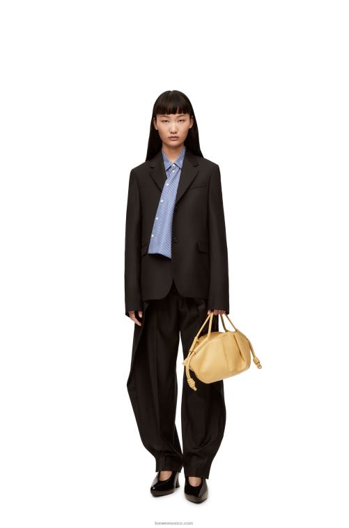 mantequilla oscura Bolso paseo de piel de becerro napa brillante Loewe R8J8Z352 mujer