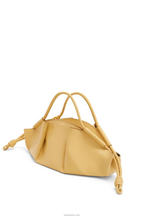 mantequilla oscura Bolso paseo de piel de becerro napa brillante Loewe R8J8Z352 mujer