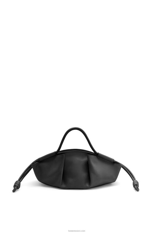 negro bolso paseo pequeño de piel de becerro napa brillante Loewe R8J8Z347 mujer